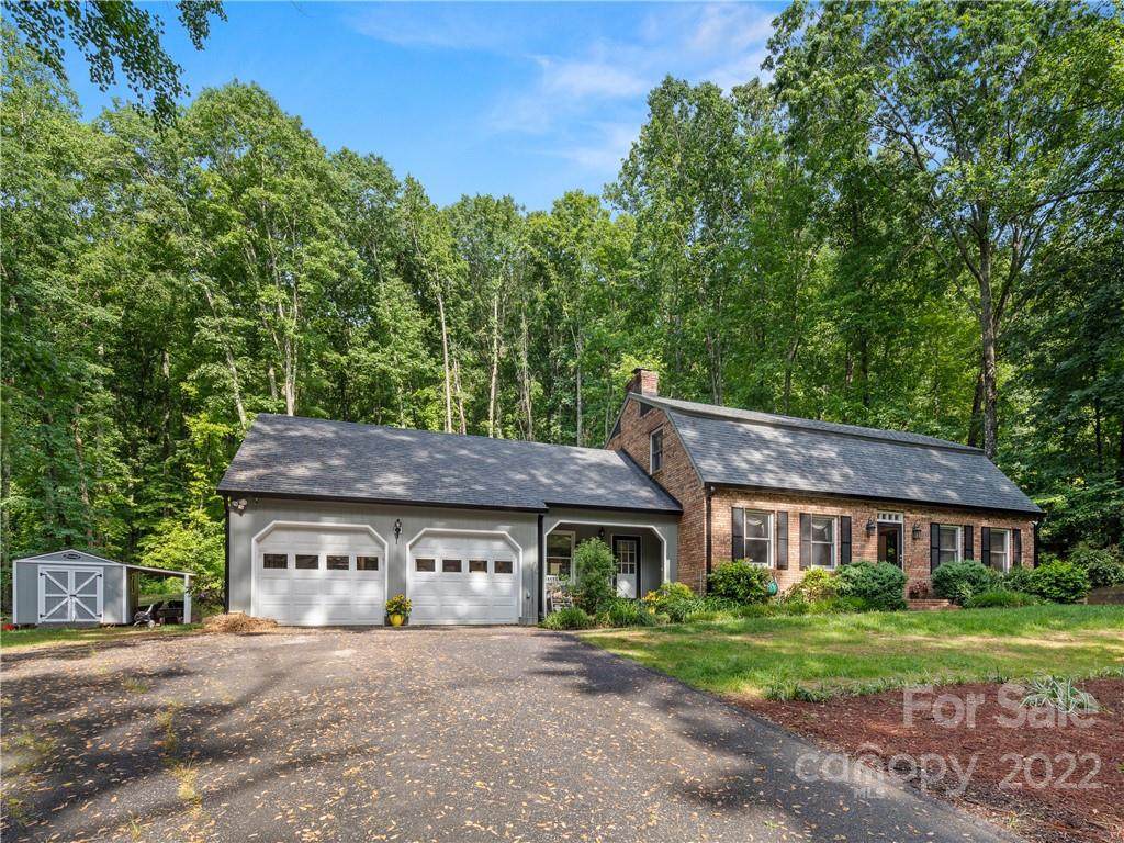 29 Woodmere Drive - Photo 1