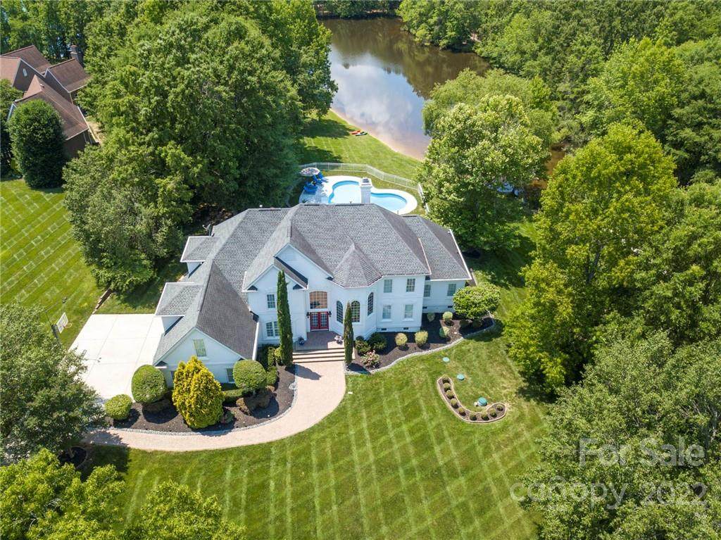 1700 White Pond Lane - Photo 1