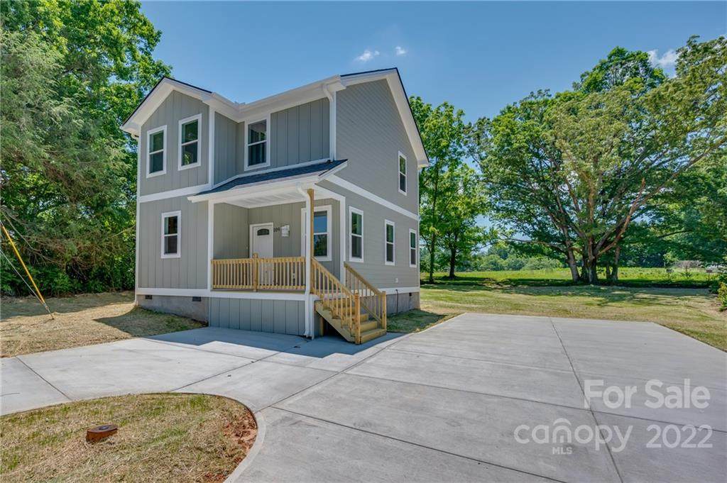 109 Crest Road - Photo 1
