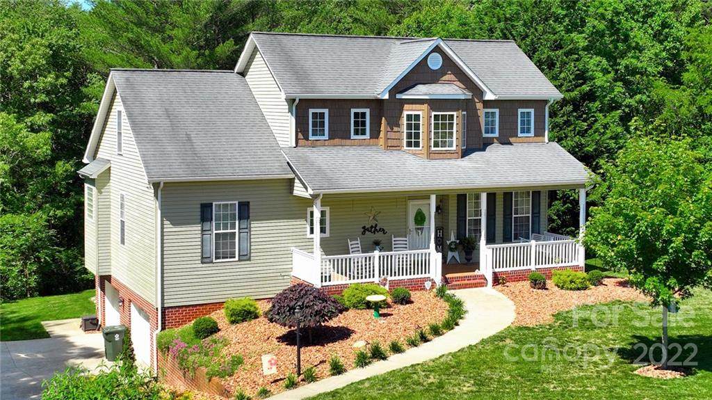 145 Dell Circle - Photo 1