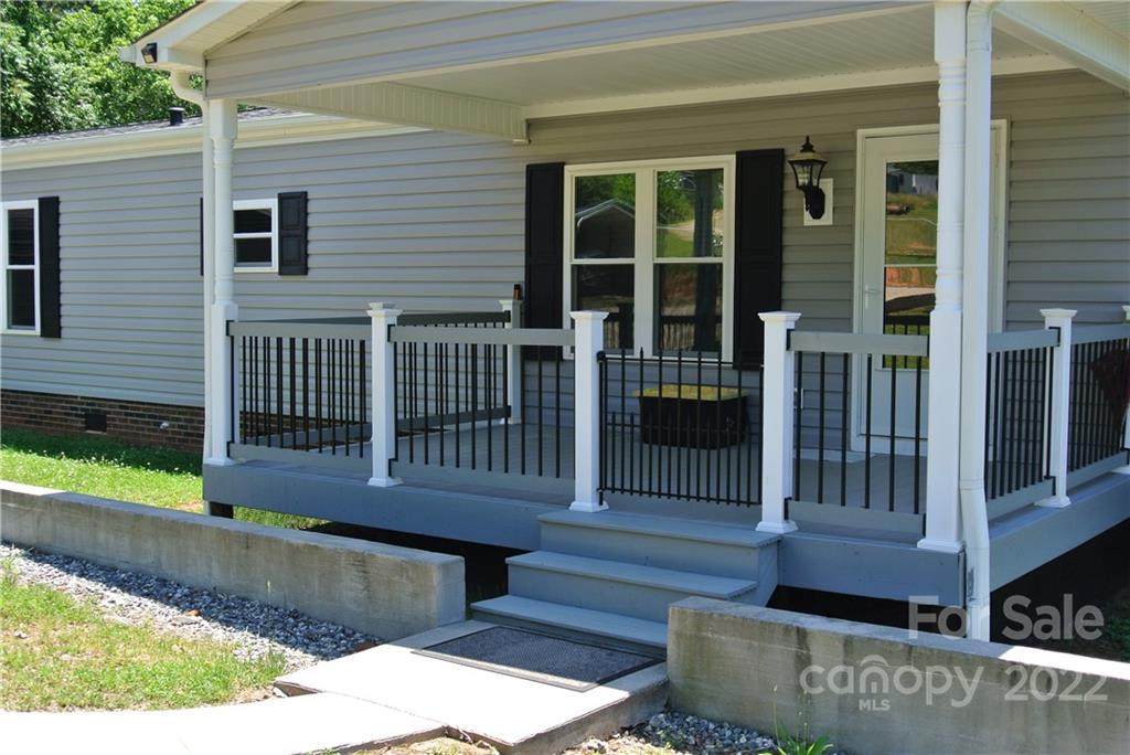 311 Happy Lane - Photo 1