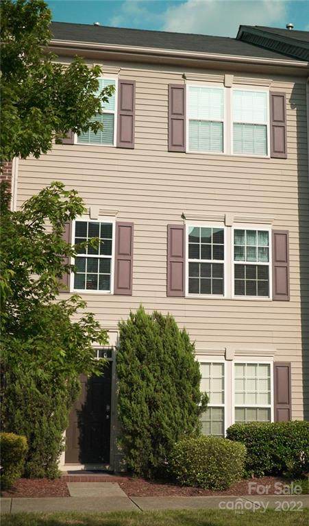 9949 Kings Parade Boulevard - Photo 1