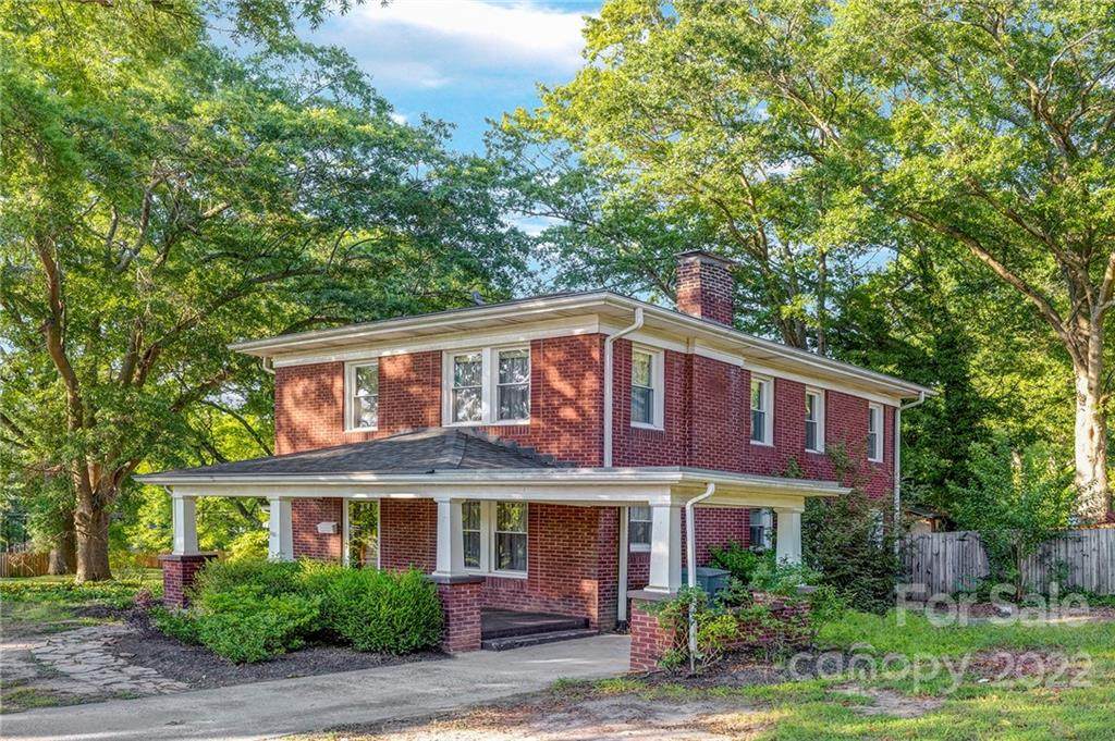 614 Hillcrest Avenue - Photo 1