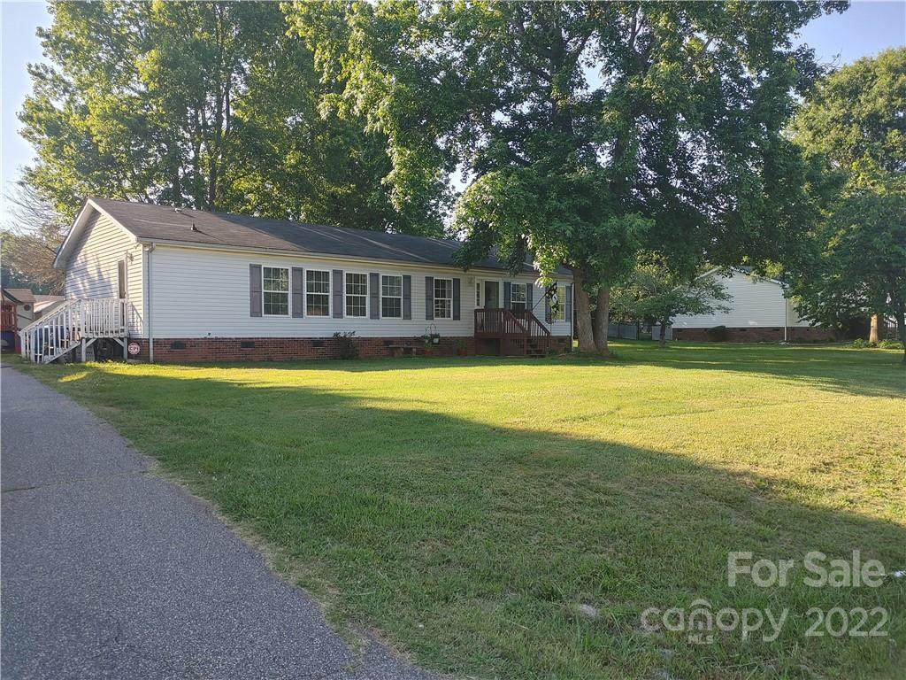 104 Grand Acres Drive - Photo 1