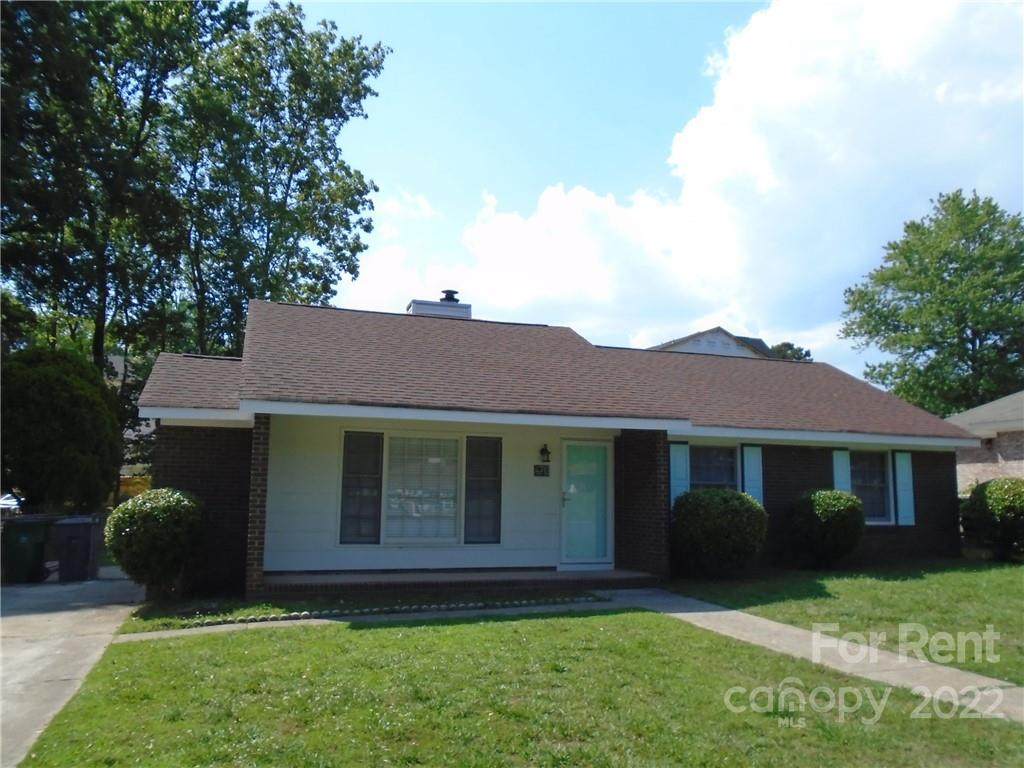 4710 Old Woods Road - Photo 1