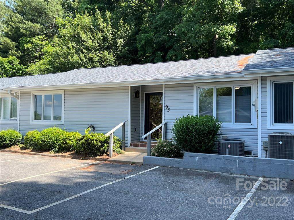 93 Hollybrook Drive - Photo 1