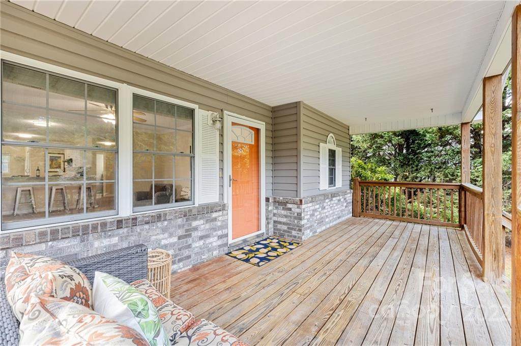 119 Fairview Avenue - Photo 1