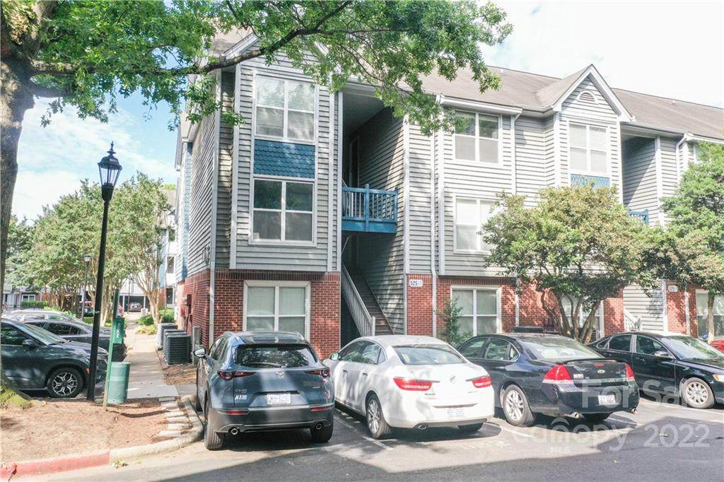 525 Graham Street - Photo 1