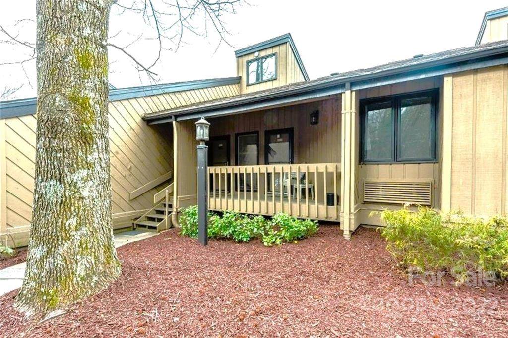 182 West Lake Drive - Photo 1