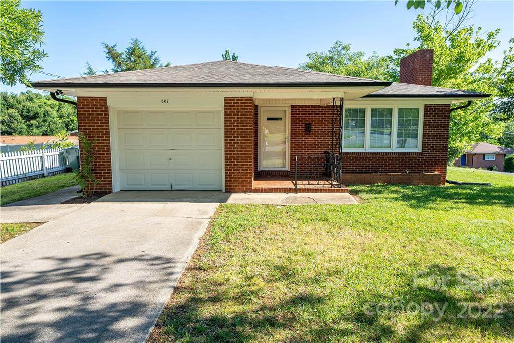 807 Avondale Avenue - Photo 1