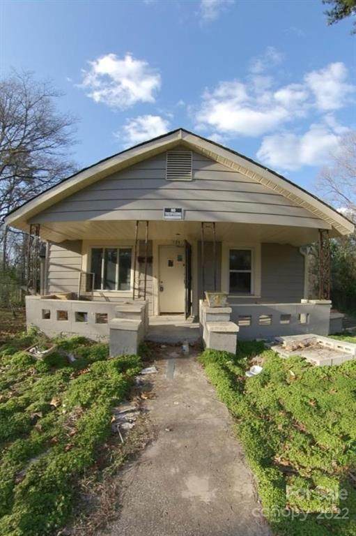 728 Rodey Avenue - Photo 1