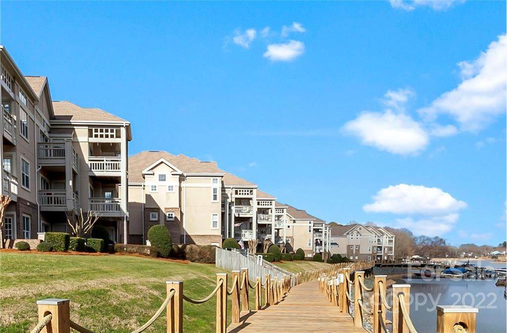 108 Pier 33 Drive - Photo 1