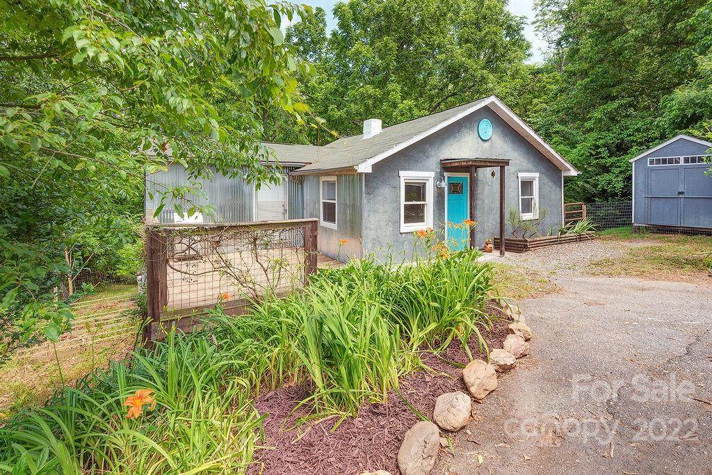 14 View Street - Photo 1