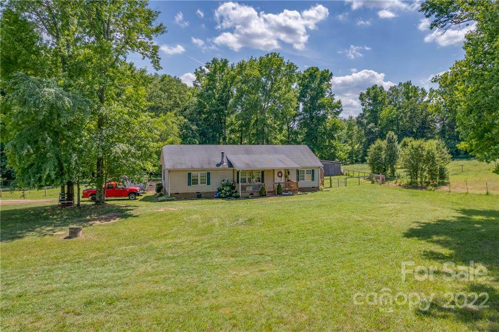 40 Robinson Acres Lane - Photo 1