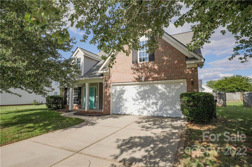 1412 Williamsburg Lane - Photo 1