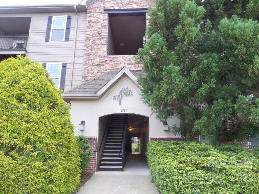 291 Brickton Village Circle - Photo 1