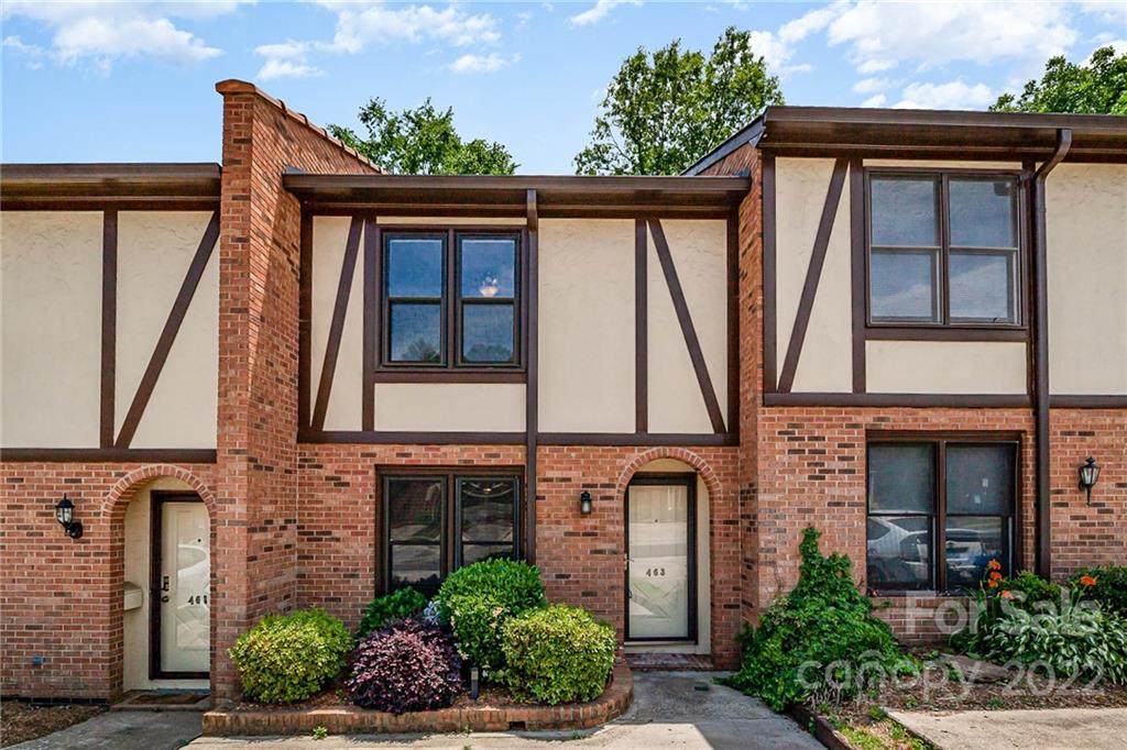 463 Camrose Circle - Photo 1