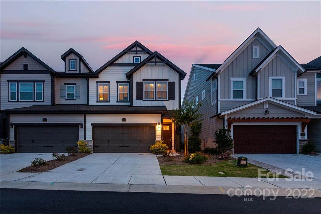 5041 Lesleewood Court - Photo 1