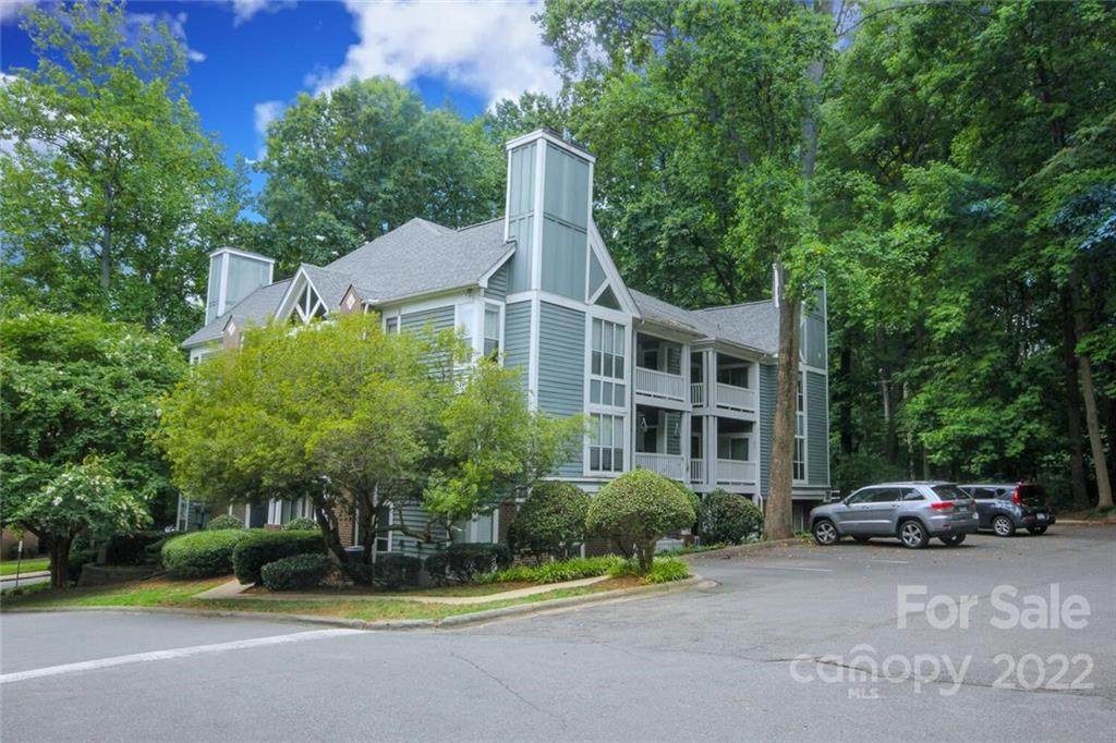 2512 Cranbrook Lane - Photo 1