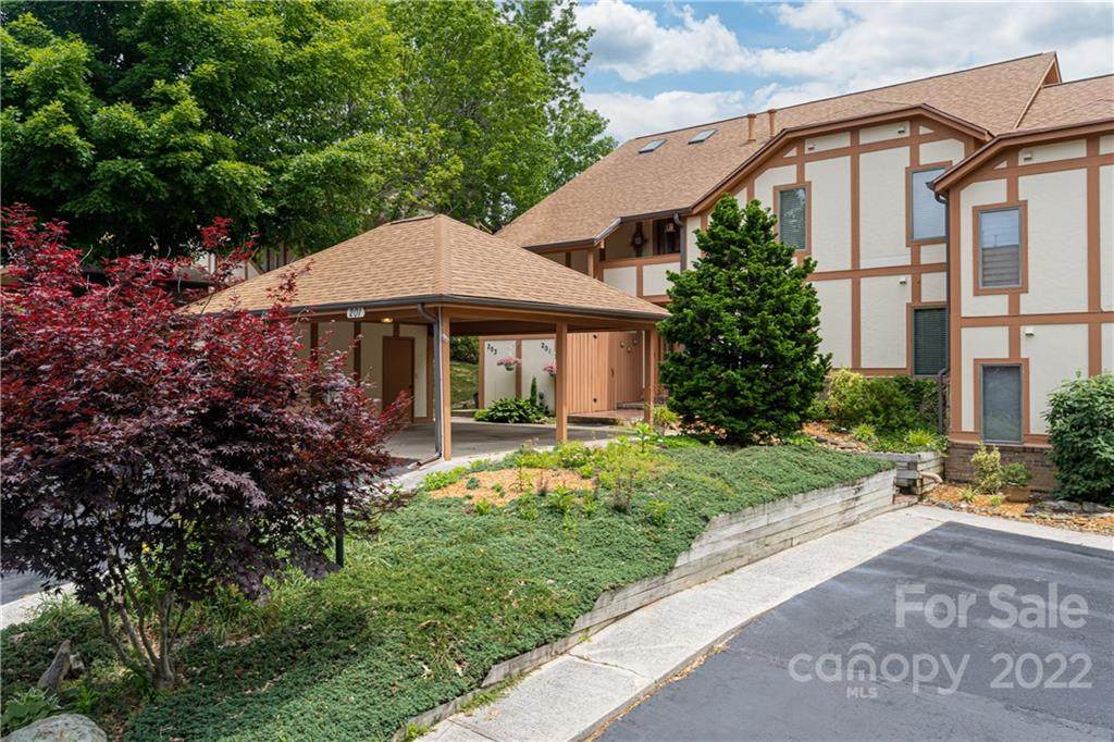 203 Fleetwood Plaza - Photo 1