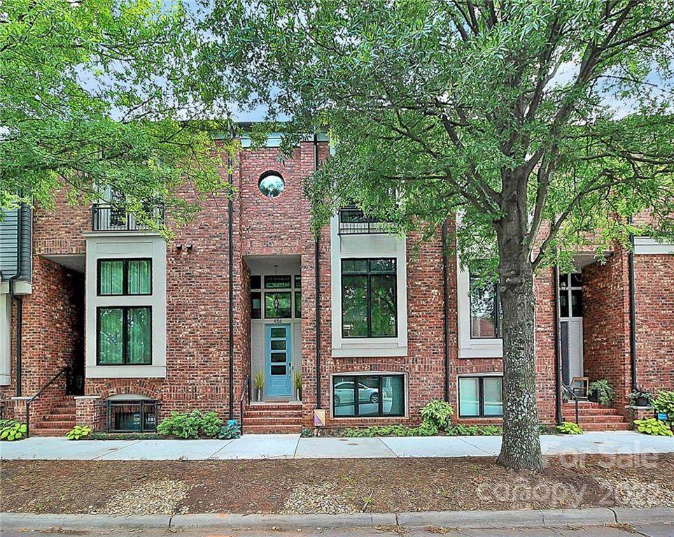 456 33rd Street - Photo 1