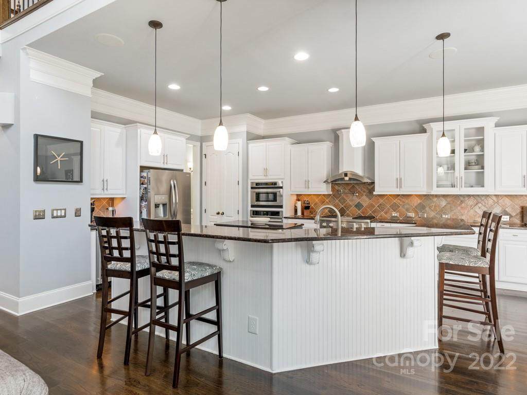 2823 Bevis Lane - Photo 1