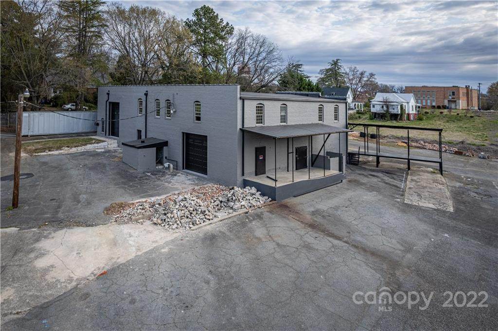 313 Government Street - Photo 1