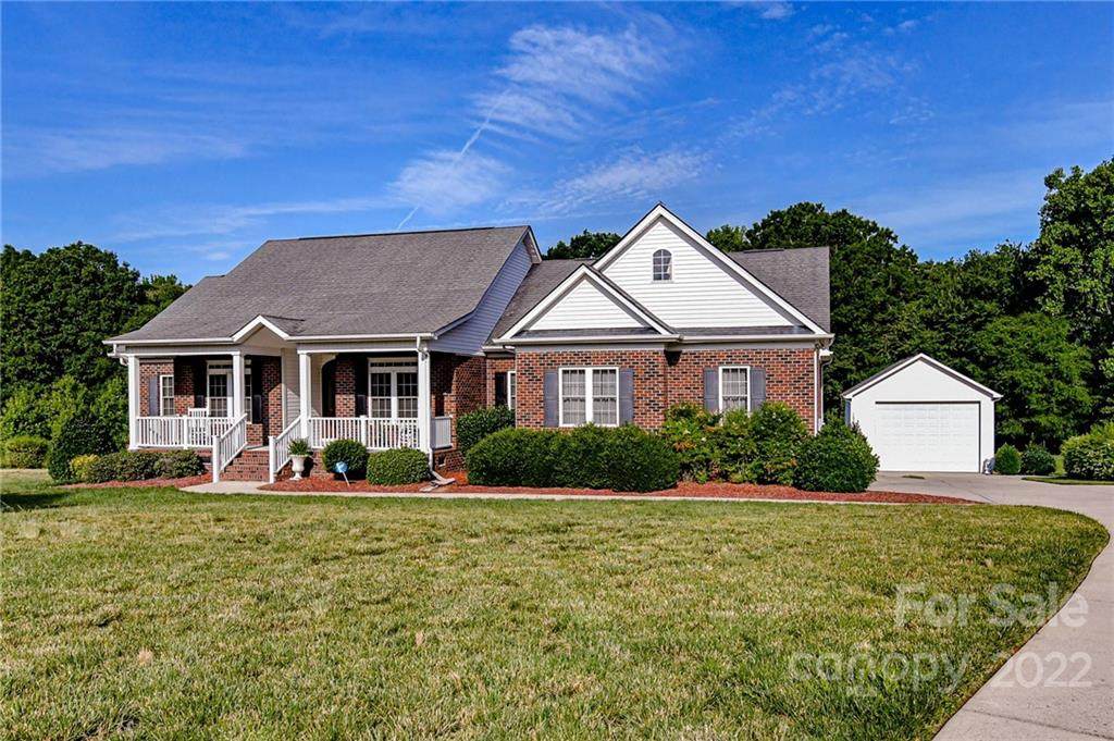 5106 Pond Bluff Drive - Photo 1