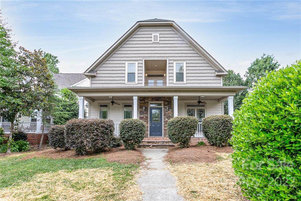 1004 Gainsborough Drive - Photo 1