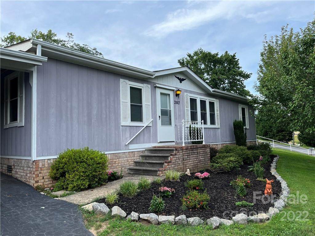 207 Cranbrook Circle - Photo 1