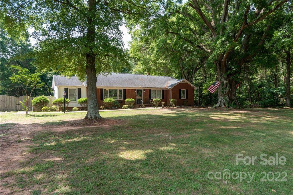 15308 Beatties Ford Road - Photo 1