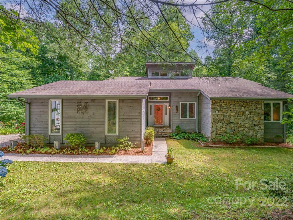 6 Greenbriar Avenue - Photo 1