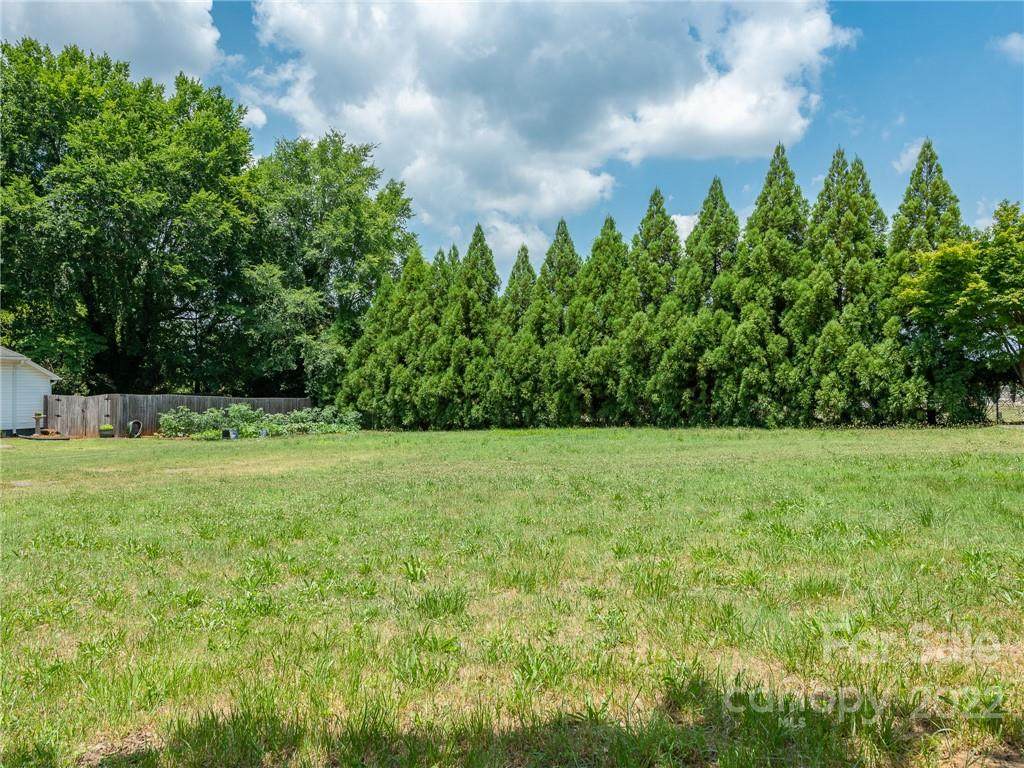 416 2nd Avenue - Photo 1