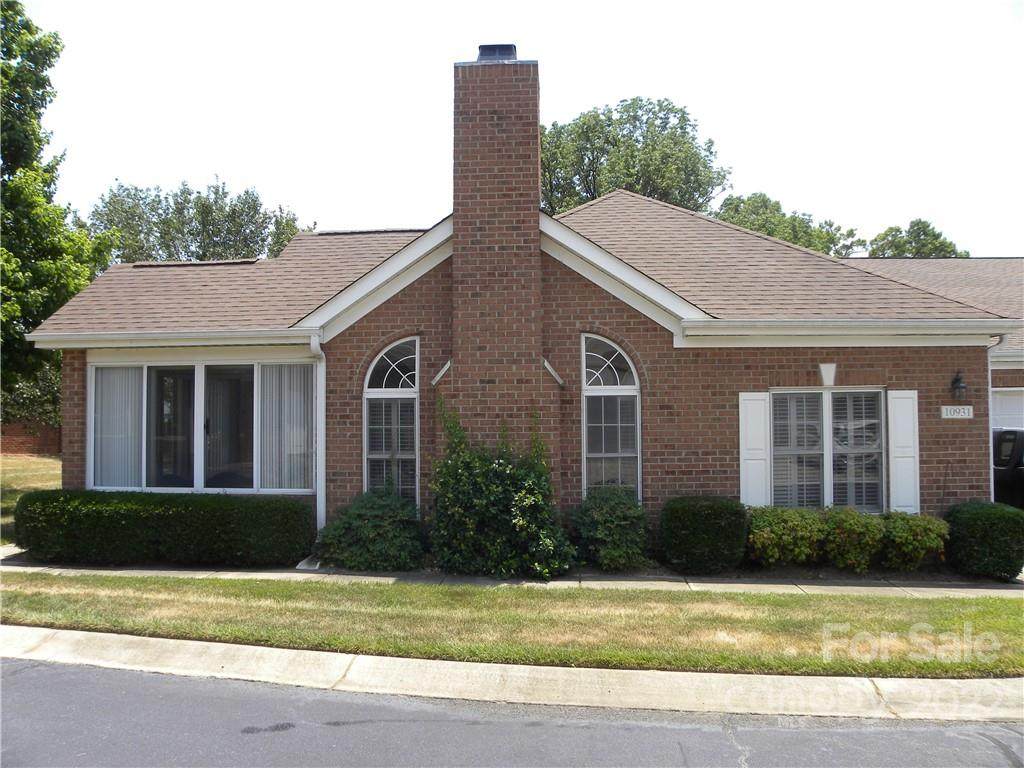 10931 Oakside Court - Photo 1