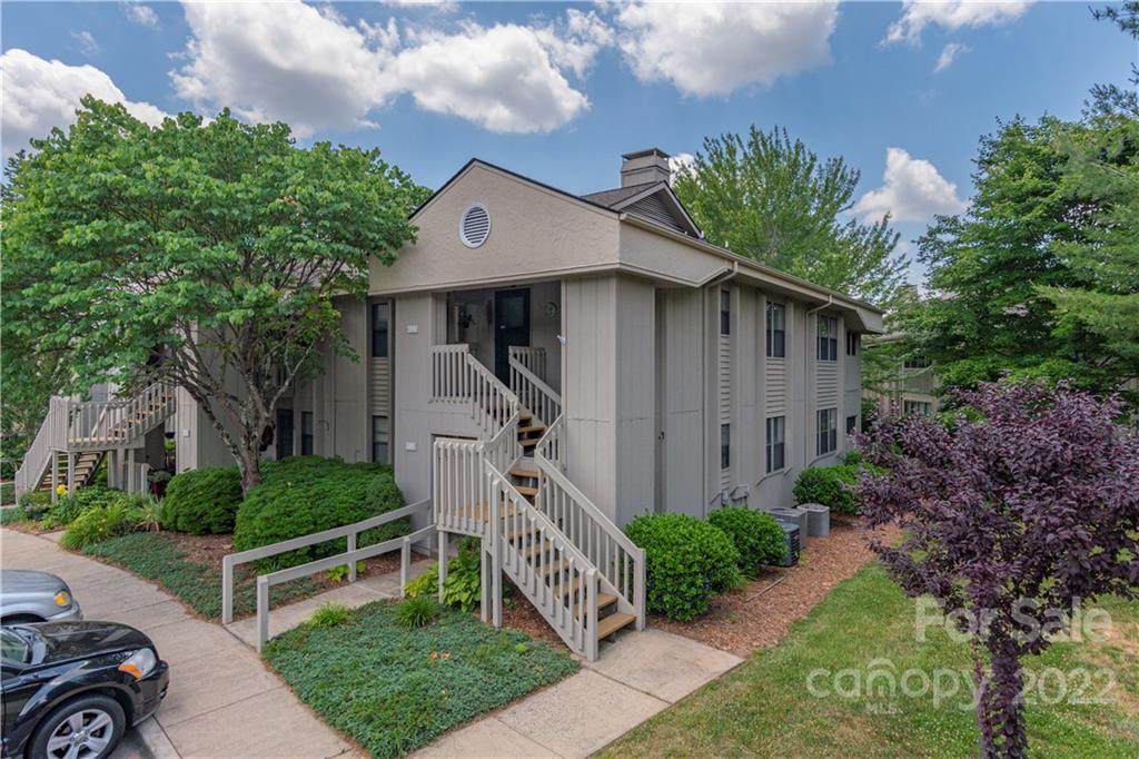 206 Abbey Circle - Photo 1