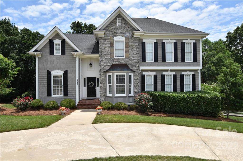 4709 Snow Drive - Photo 1