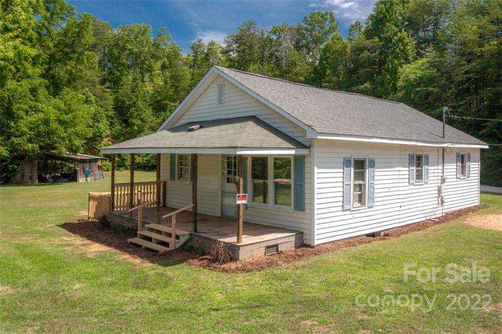 114 Edwards Loop - Photo 1