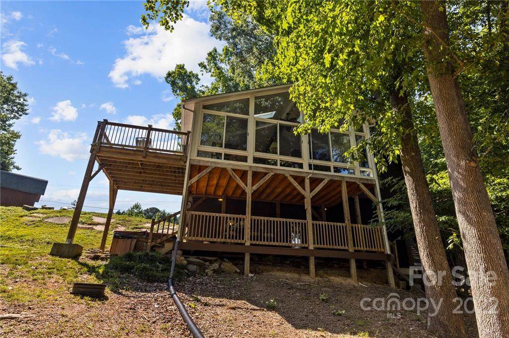 6884 Shade Tree Lane - Photo 1