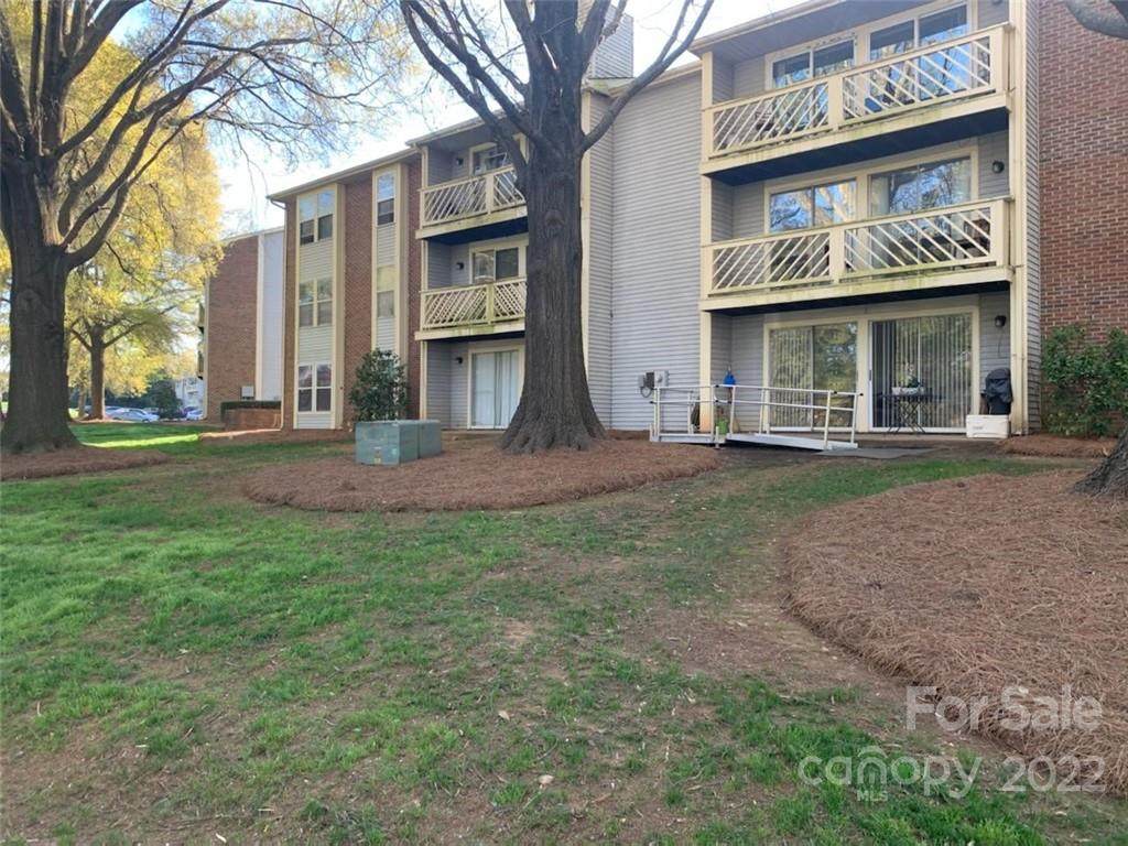 9541-M Shannon Green Drive - Photo 1