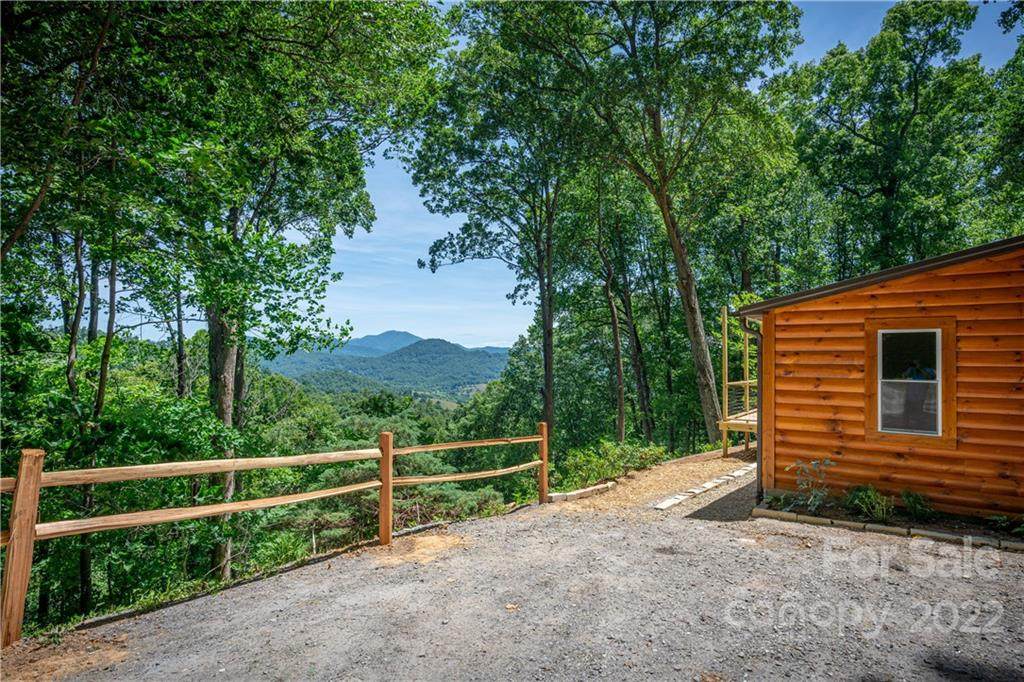 135 Lookout Lane - Photo 1