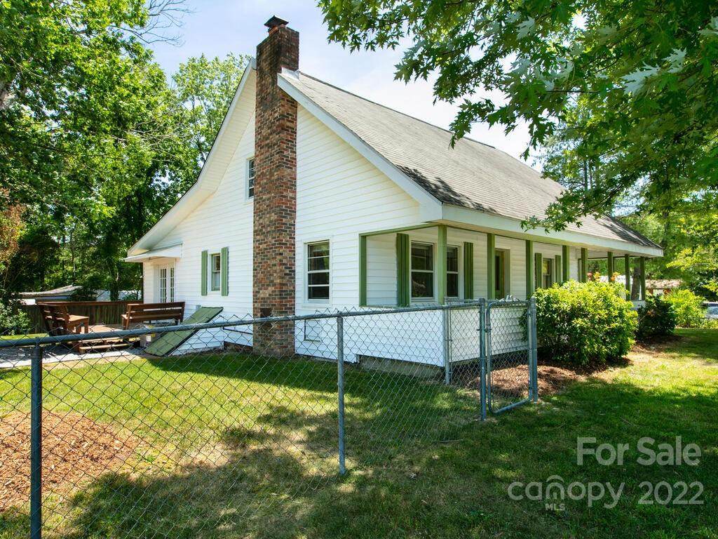 1109 Shepherd Street - Photo 1