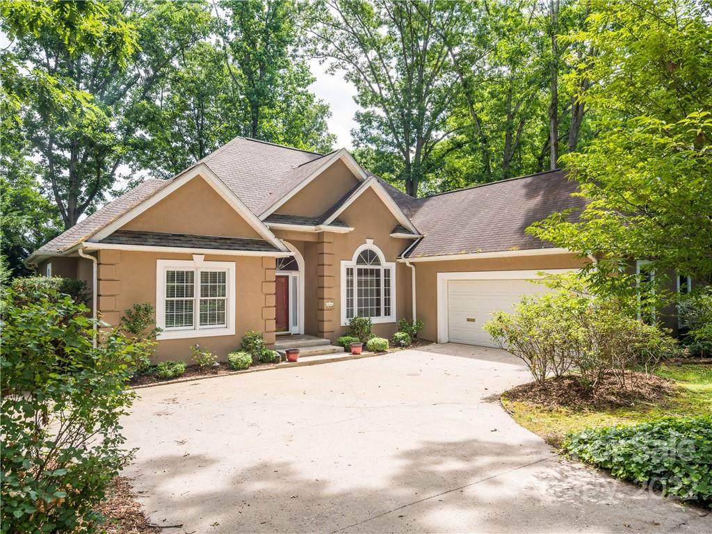 24 White Oak Road - Photo 1