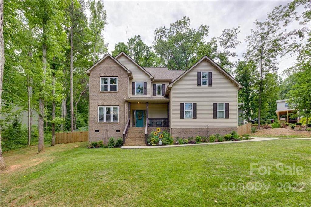 1845 Rain Forest Drive - Photo 1