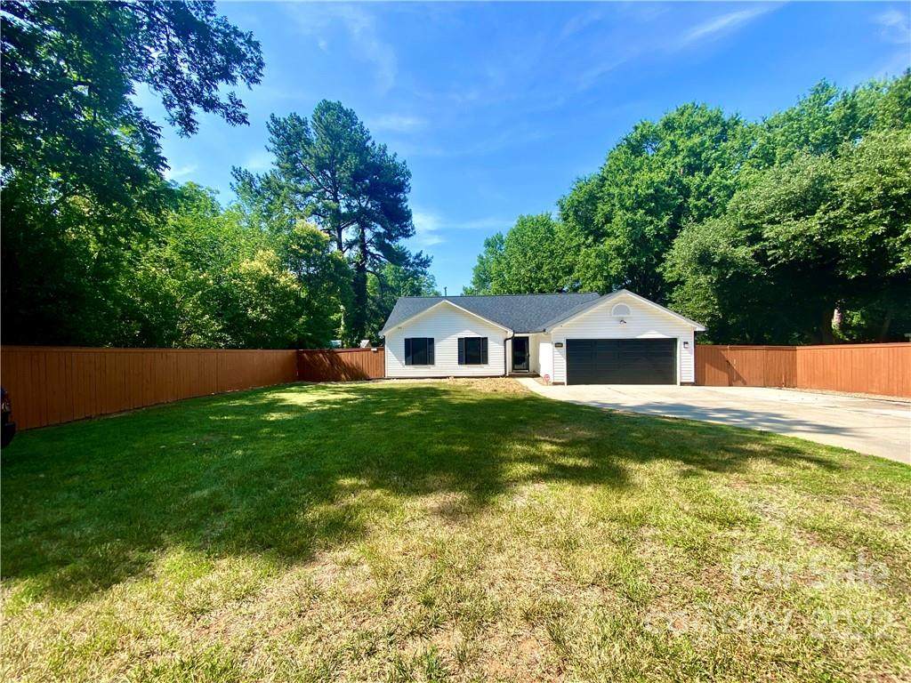 5318 Auburndale Road - Photo 1