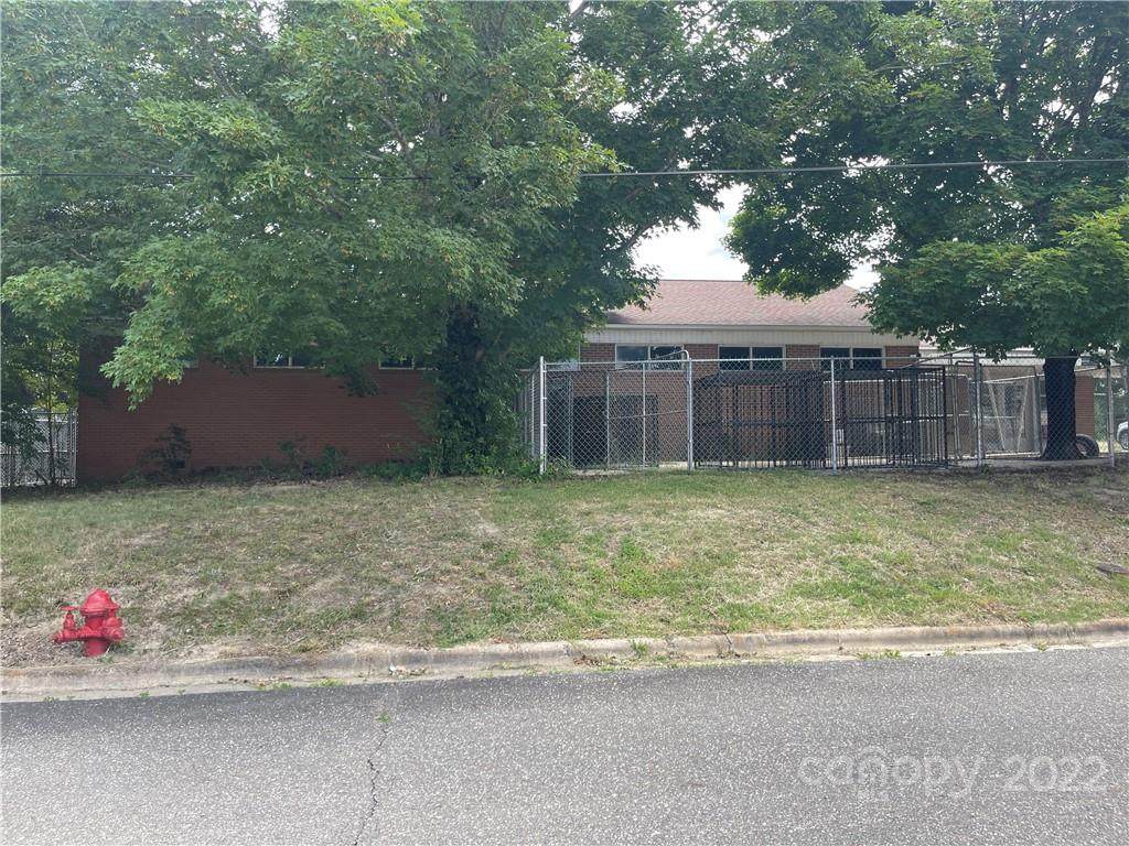 318 Laurel Avenue - Photo 1