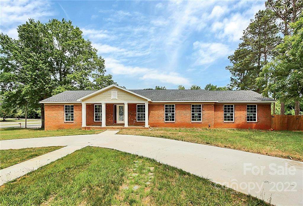 1001 Manchester Lane - Photo 1