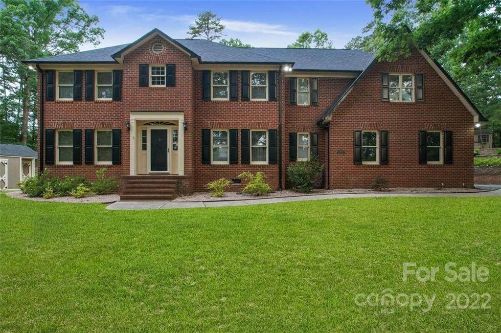 1907 Thompson Drive - Photo 1