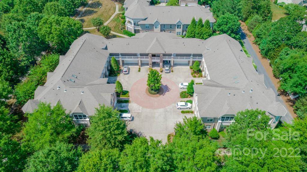 9007 Rosalyn Glen Road - Photo 1