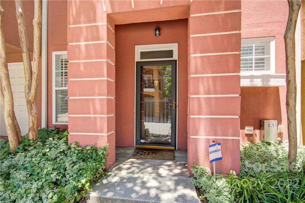 935 Hawthorne Bridge Court - Photo 1