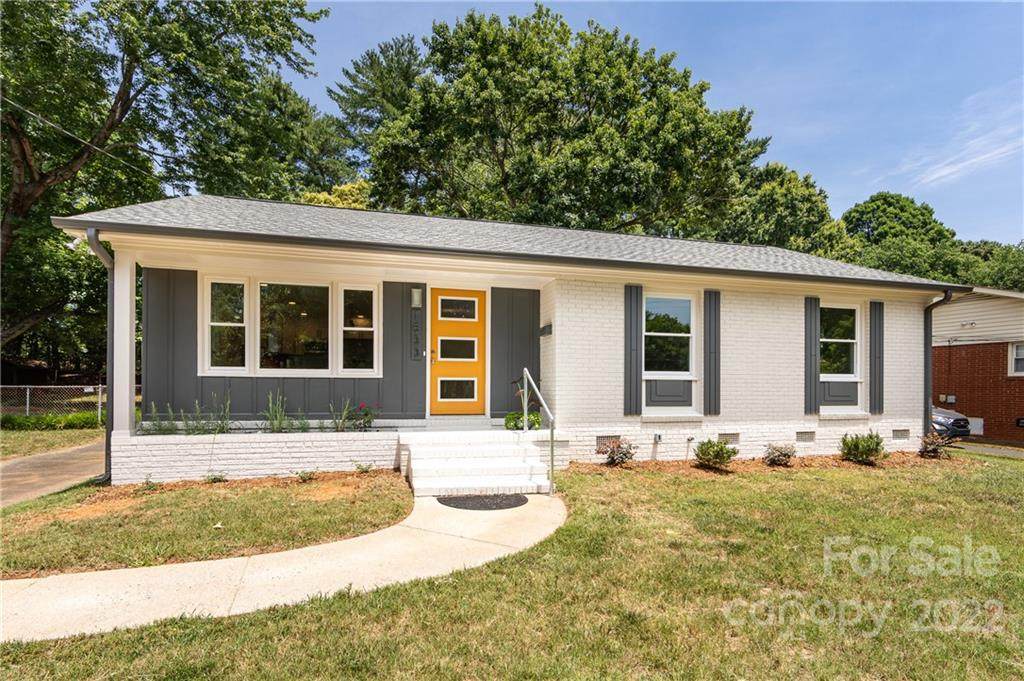 1533 Starbrook Drive - Photo 1
